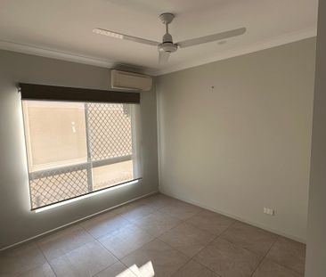 3-bedroom house, Kentia Grove - Photo 3