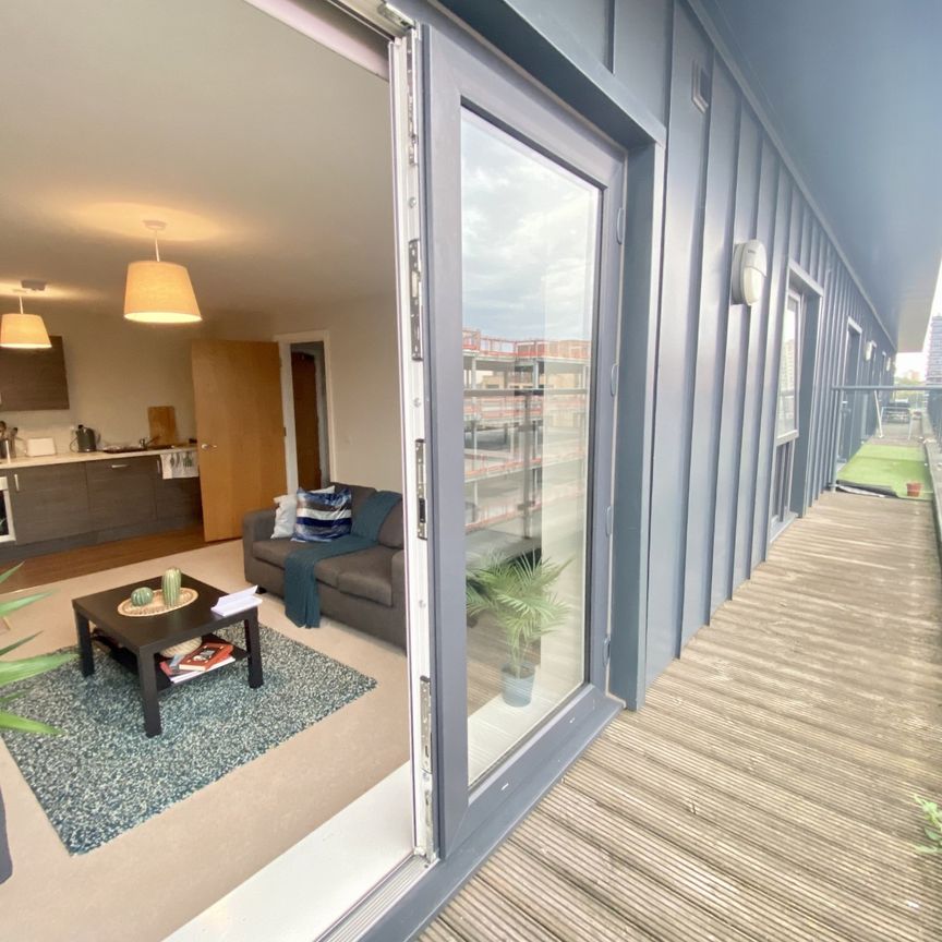 Ordsall Lane, SALFORD - Photo 1