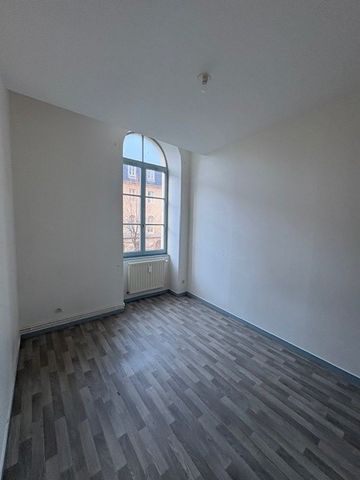 Location - Appartement T4 - 86 m² - Besançon - Photo 2