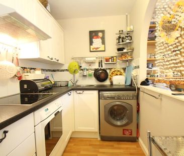 Perleybrooke Lane, Woking, Surrey, GU21 - Photo 1