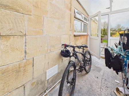 4 bedroom terraced house to rent - Photo 5