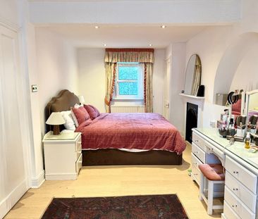 2 Bed Semi-Detached House, Highfield Road, NW11 - Photo 3