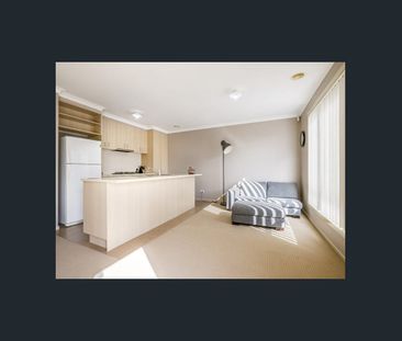 Stylish Family Living in a Prime Tarneit Location 📍 26 Blue Jay Cre... - Photo 2