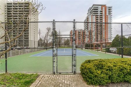 For Lease - 1270 Maple Crossing Boulevard Unit# 914, Burlington, Ontario - Photo 4