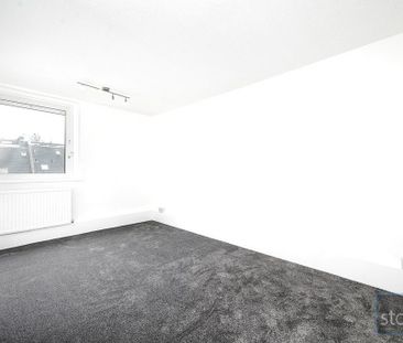 4 bedroom apartment to rent - Photo 2