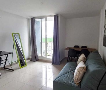Location Appartement 1 pièce 26m² STE CLOTILDE 97490 - Photo 1