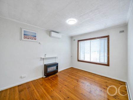 Open the Door To Family Living - Photo 4