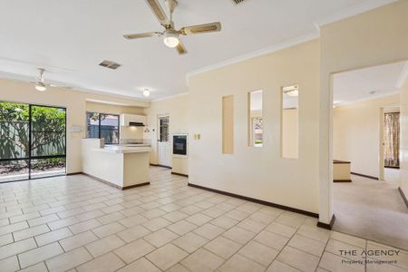 Spacious Living in Atwell - Photo 2