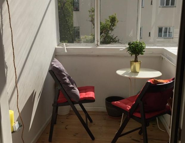 Helles Zimmer mit Wintergarten (Untermiete ca. 27.12.25-25.1.26) - Foto 1