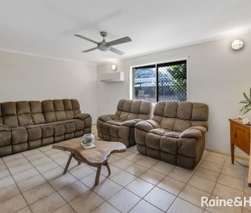 Bucasia Living on a corner block - Photo 2