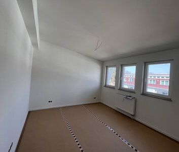 Erstbezug durch Aufstockung! - Gut geschnittene 3-Zimmer-Wohnung mi... - Foto 5