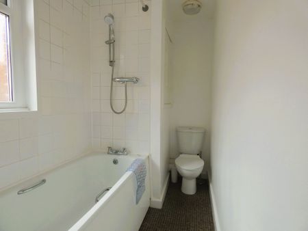 1 bed Apartment - To Let - Photo 5
