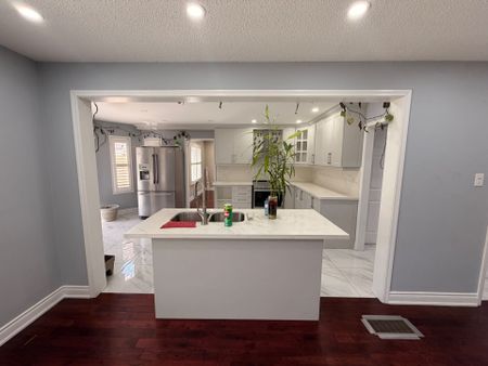 For Lease - 110 Sunforest Drive Unit# Main Floor, Brampton, Ontario - Photo 4