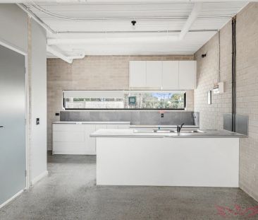 Charming Studio Apartment - Photo 3