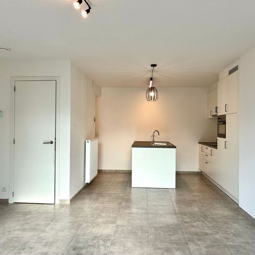 Appartement te huur in Waardamme voor € 750 met 1 slaapkamer - Photo 1