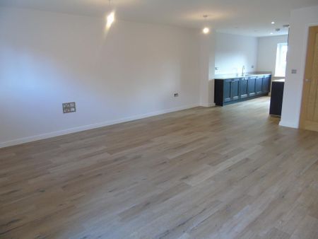 3 bedroom detached house to rent - Photo 2