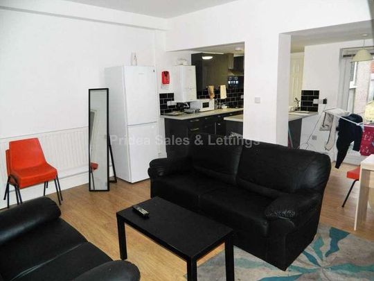 Cranwell Street, LN5 - Photo 1