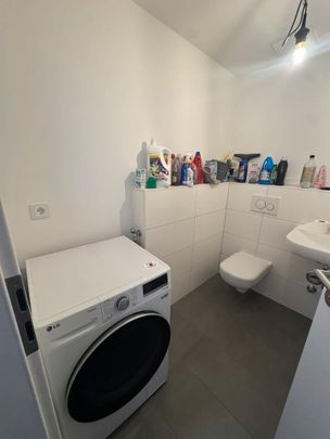 3-Zimmer-Wohnung mit Balkon & Aufzug in Schöneweide - Photo 1