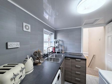 1 bedroom flat to rent - Photo 5
