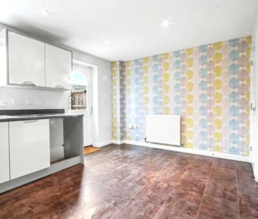 3 Bedroom House to let - Photo 5
