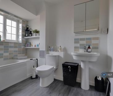 3 bedroom maisonette to rent - Photo 6