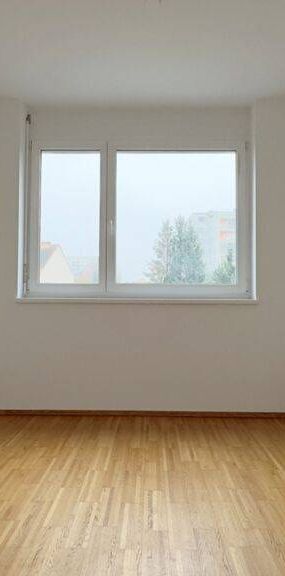 Charmante 3-Zimmer-Wohnung mit großem Südbalkon und KFZ-Stellplatz in Zentrumsnähe. - Foto 1