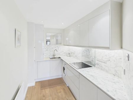 1 Lesley Mews - Photo 5