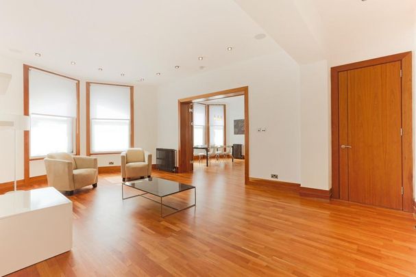 3 bedroom apartment to rent - Photo 1