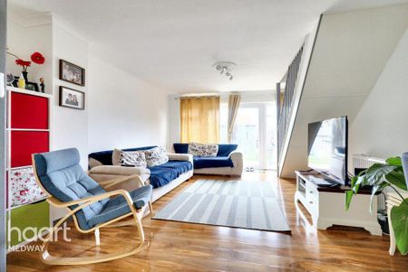 3 bedroom terraced house to rent - Photo 3