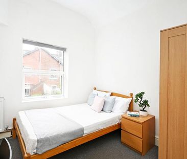 4 bedroom terraced house to rent - Photo 6