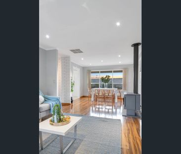 Apply now- Spacious Family Home with Stunning Coastal Views in Seav... - Photo 1