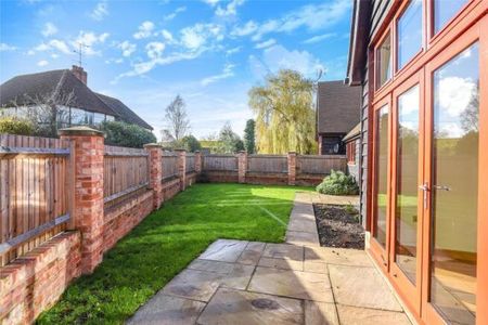 2 bedroom semi-detached house to rent - Photo 3