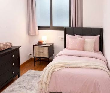 Carrer dels Almogàvers, Barcelona, Catalonia 08018 - Photo 1