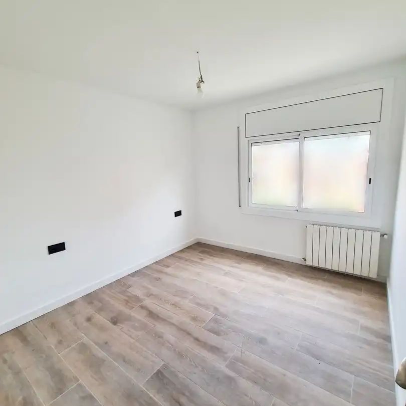 Piso de alquiler en Sant Andreu de Palomar - Foto 1