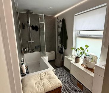 Room in a Shared Flat, London, SE22 - Photo 1