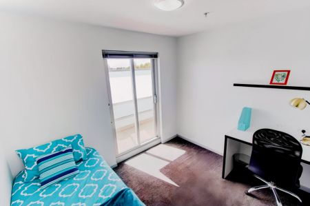 2 Bedroom with balcony style 1 - Photo 3