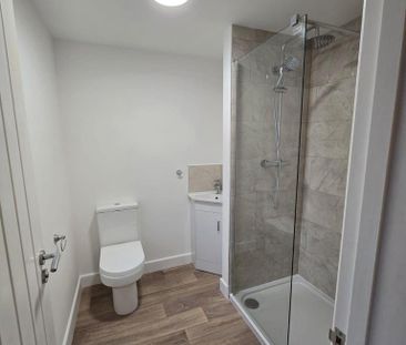 1 bedroom semi-detached bungalow to rent - Photo 3