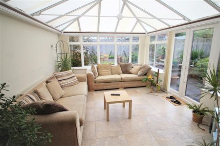 1 bedroom house of multiple occupation to rent - Photo 2