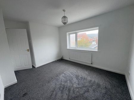 3 bedroom end of terrace house to rent - Photo 2