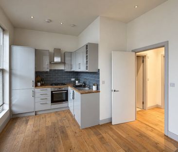 1 Bed Flat, Dorothy Road, SW11 - Photo 2