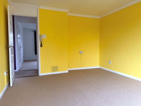 Hucclecote Road, Hucclecote - Photo 3
