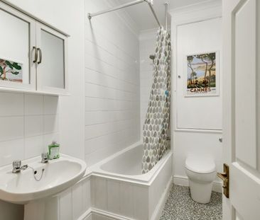 1 Bed Flat - Photo 5