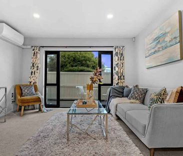 Modern Comfort in the Heart of Mt Wellington! - Photo 3