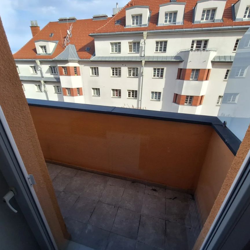 Unbefristet in der 4. Liftetage - ruhig gelegen mit Balkon - Foto 1