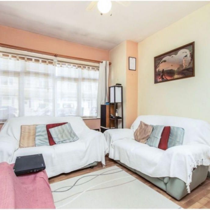 4 bedroom terraced house to rent - Photo 1