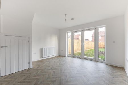 2 bedroom semi-detached house to rent - Photo 2