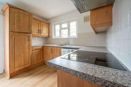 Bream Gardens, East Ham, E6 - Photo 5