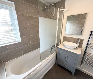 3 bedroom semi-detached house to rent - Photo 6