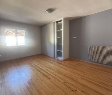 Location Maison 5 pièces 133m² PUYGOUZON 81990 - Photo 4