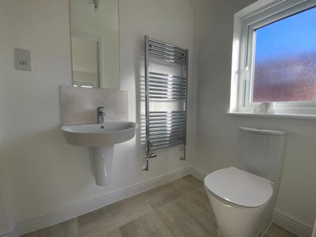 3 bedroom detached house to rent - Photo 4